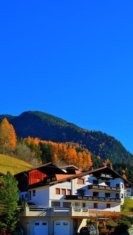 Gaestehaus Resi Jerzens Exterior photo